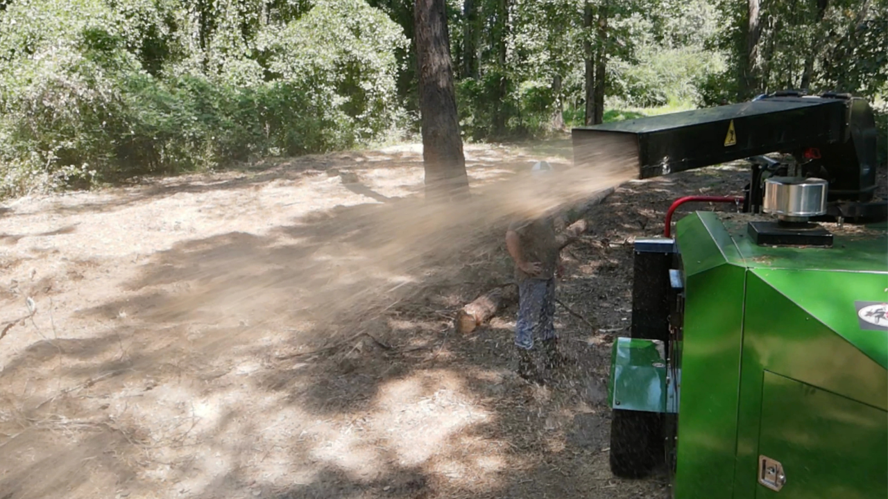 Transforming Tree Care: Gyro-Trac Launches the Fully Automated GTD 1900 Brush Chipper